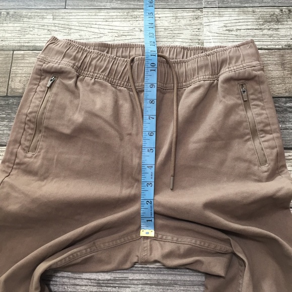 Eddie Bauer Chino Jogger Pants Women’s 4 Beige Tan Drawstring Zip Pockets - Picture 3 of 12